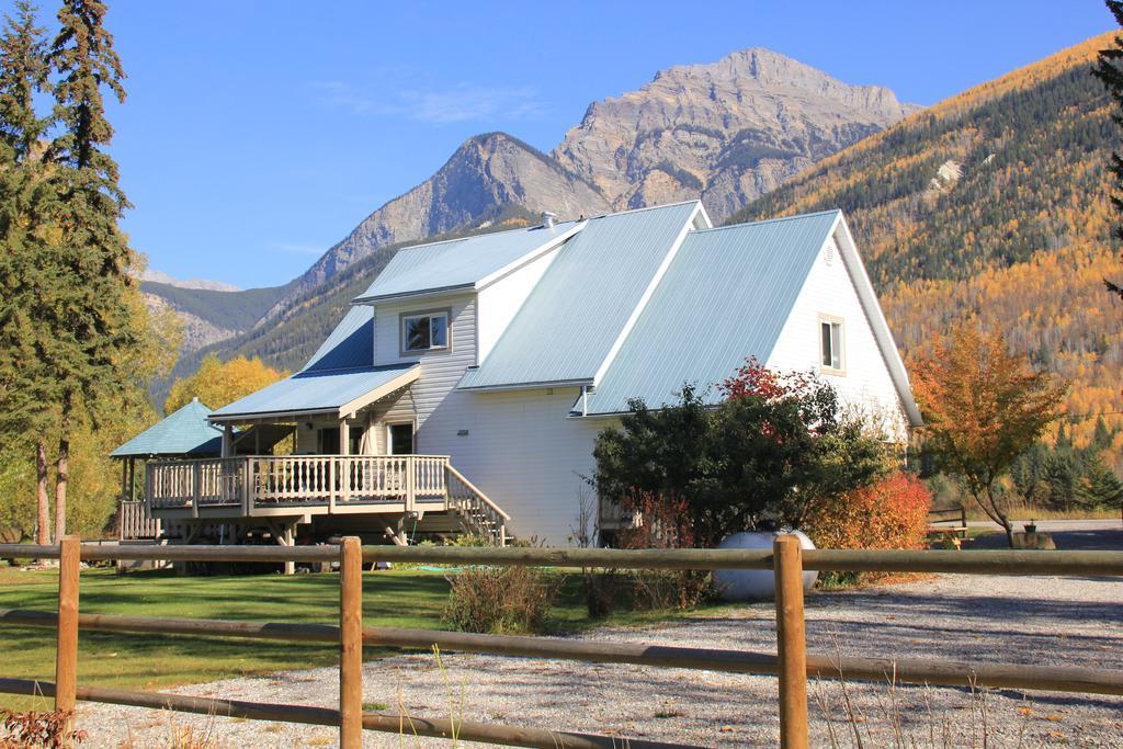 Bear Paw Lodge 戈尔登 外观 照片